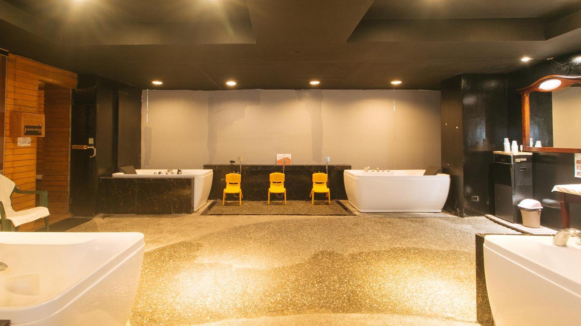 Reddoorz Premium At Jjimjbang Hotel Spa Manille Extérieur photo