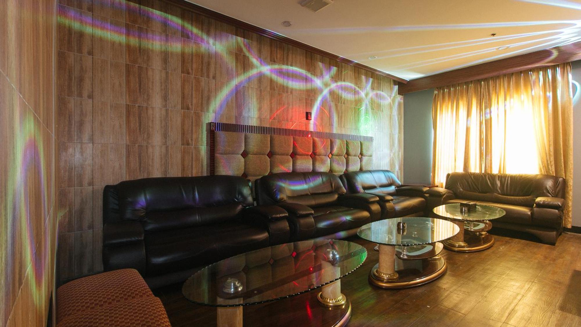 Reddoorz Premium At Jjimjbang Hotel Spa Manille Extérieur photo