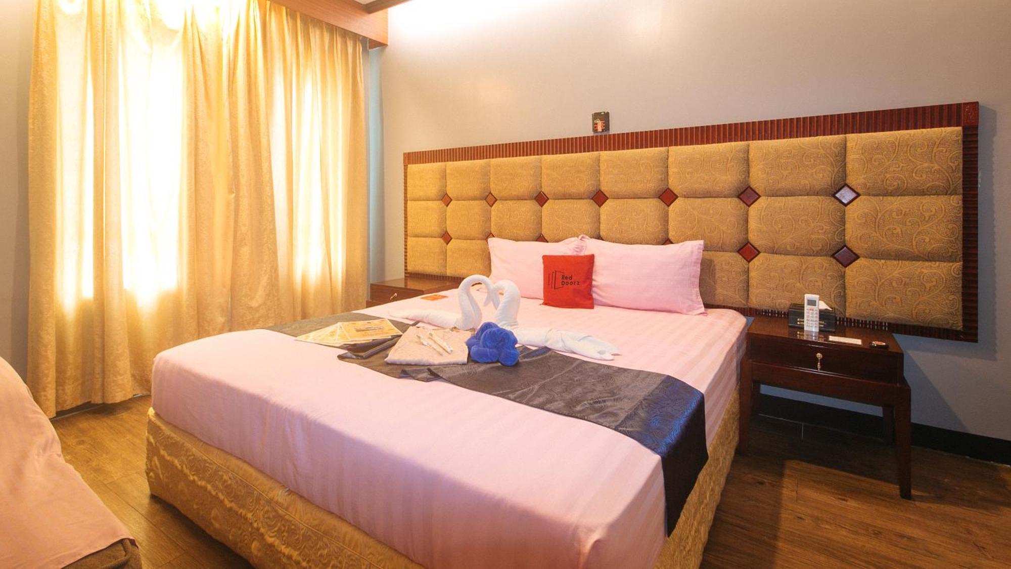 Reddoorz Premium At Jjimjbang Hotel Spa Manille Extérieur photo