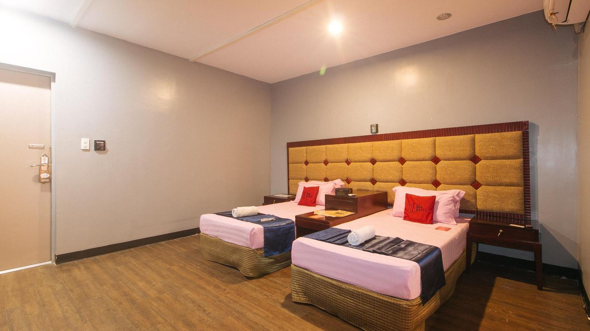Reddoorz Premium At Jjimjbang Hotel Spa Manille Chambre photo